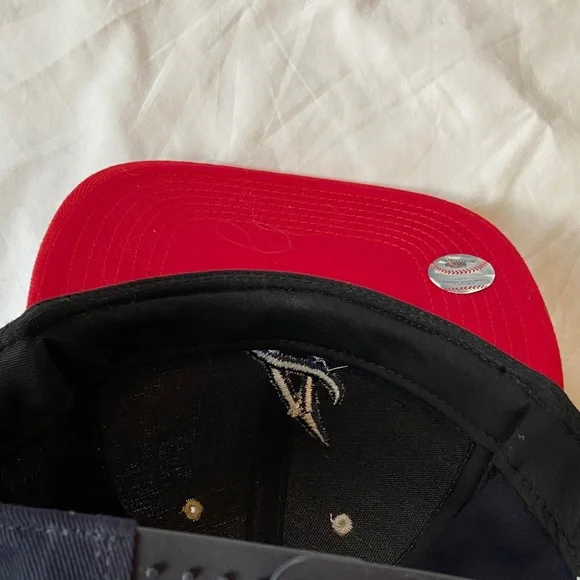 Genuine Merchandise Atlanta Braves Adjustable Snap Back Cap NWT - Picture 6 of 8